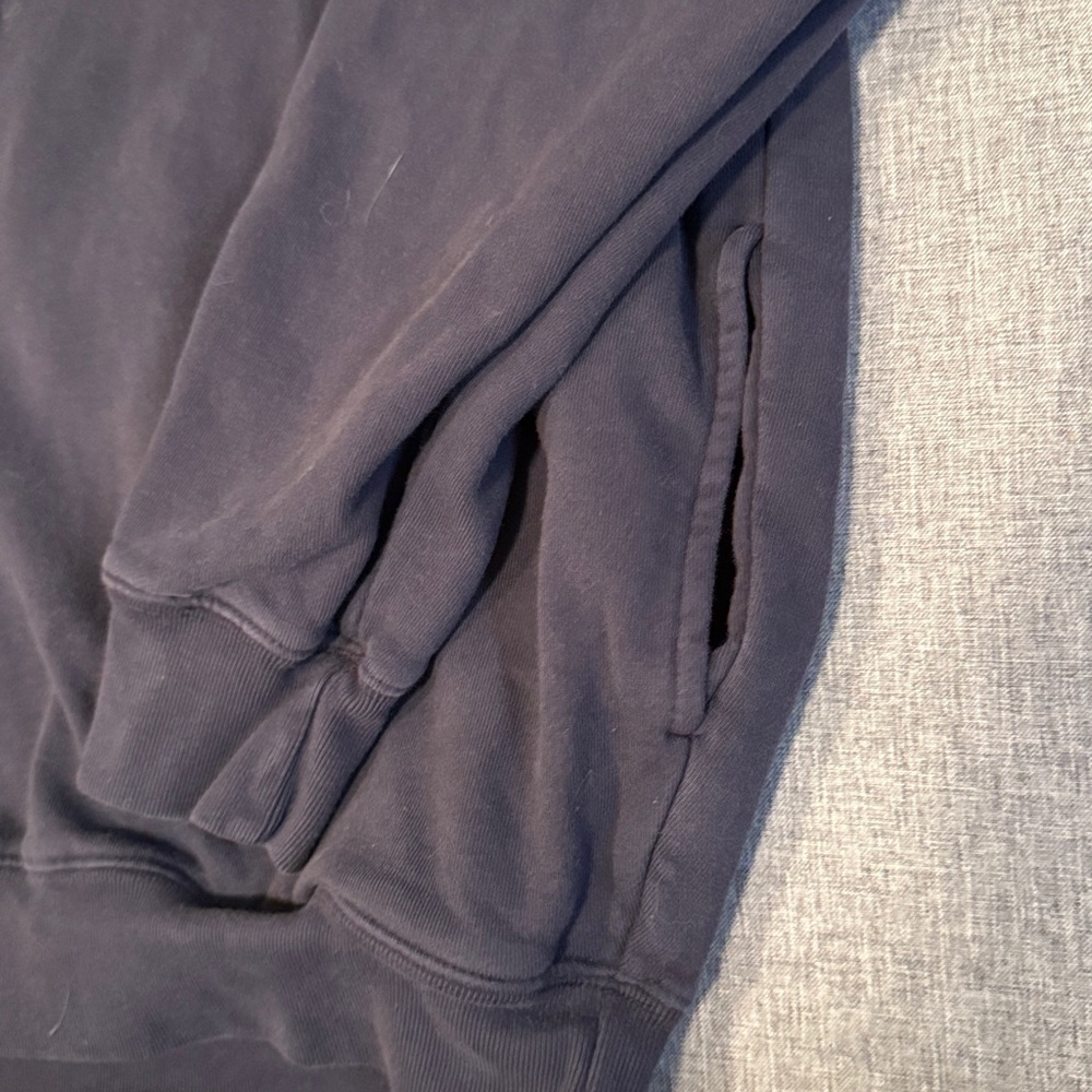 Brandy Melville/John Galt Georgetown Navy Sweatshirt with Pockets - Picture 4 of 5